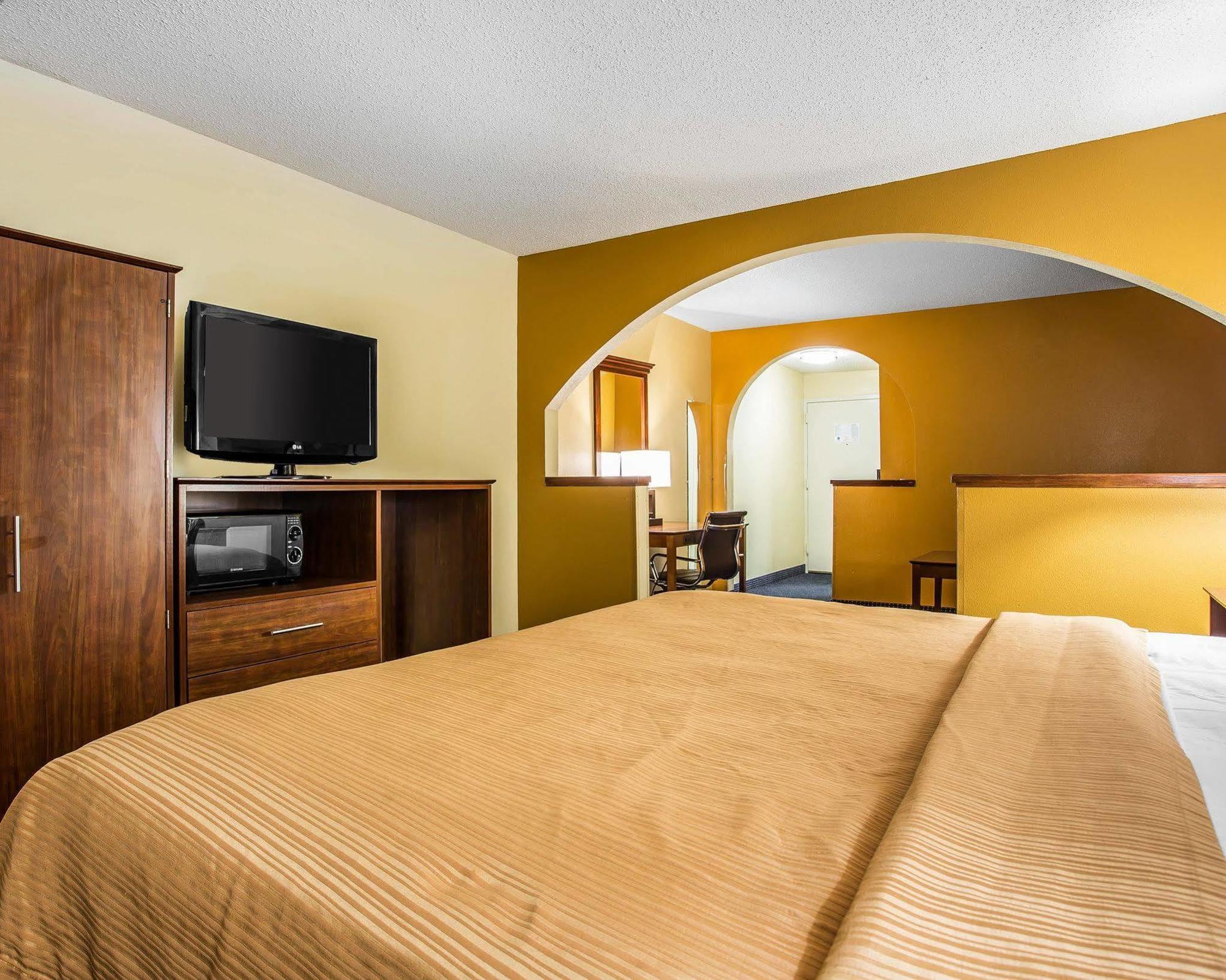 Quality Inn Mullins Marion Exteriör bild